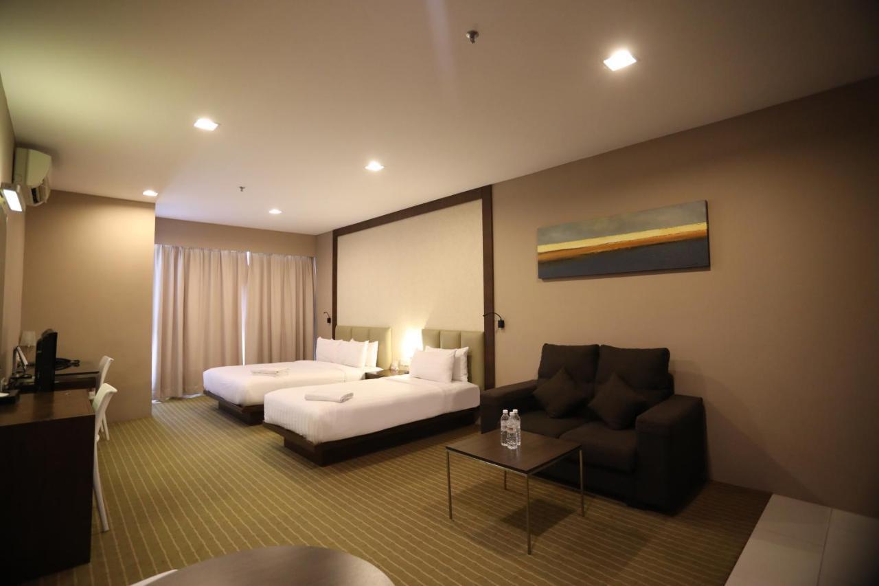 Hotel Primera Suite Сиберджая Екстериор снимка