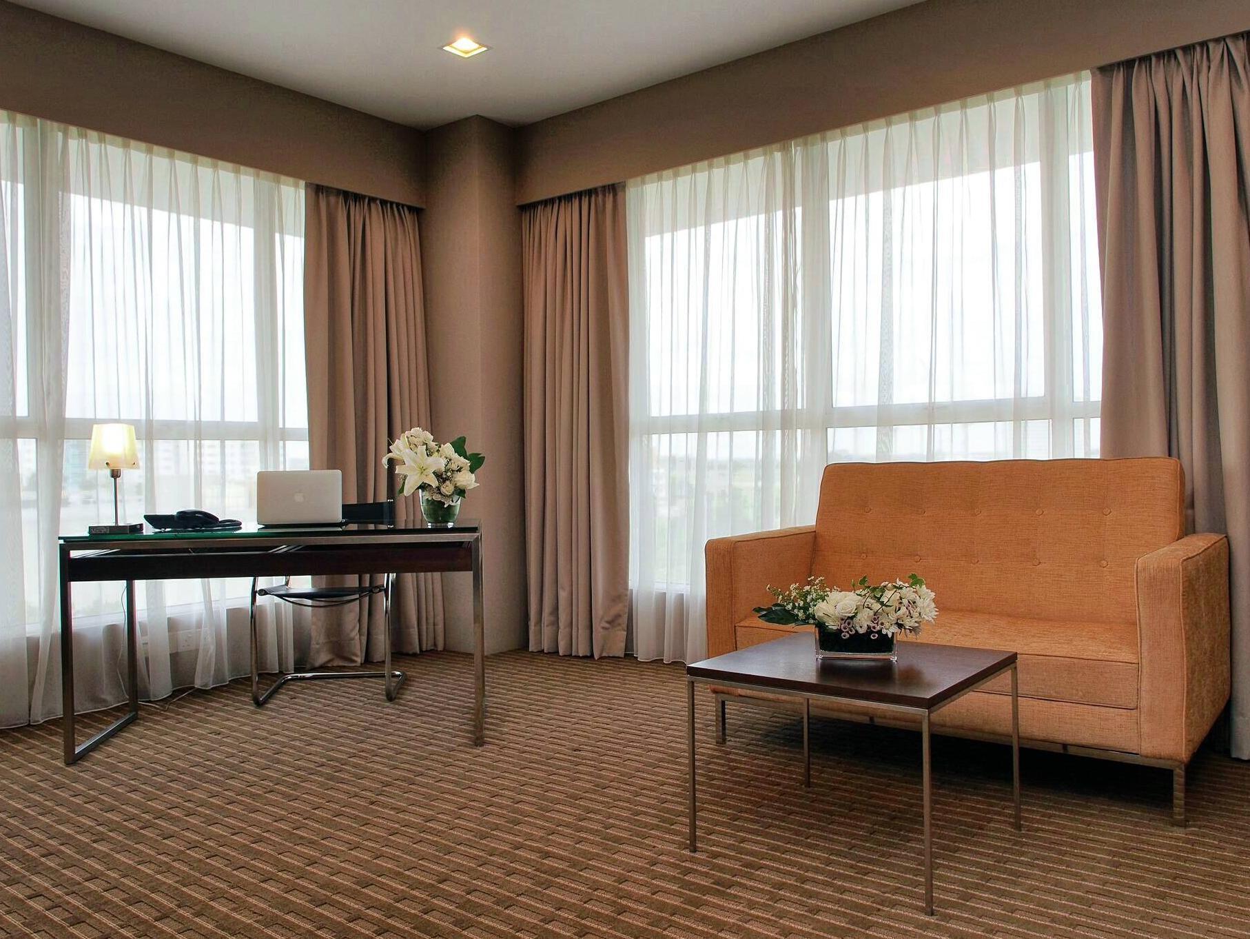 Hotel Primera Suite Сиберджая Екстериор снимка