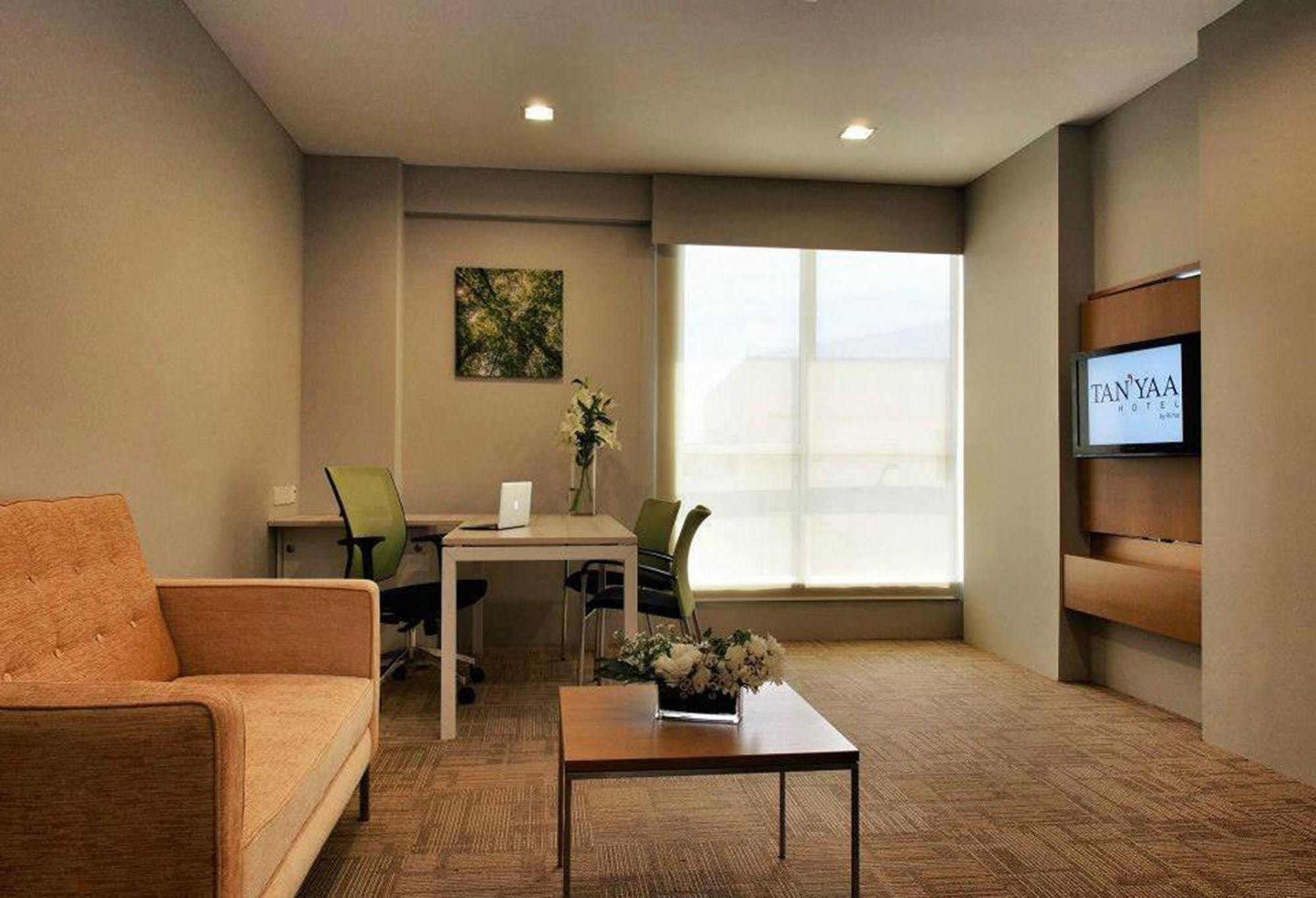 Hotel Primera Suite Сиберджая Екстериор снимка