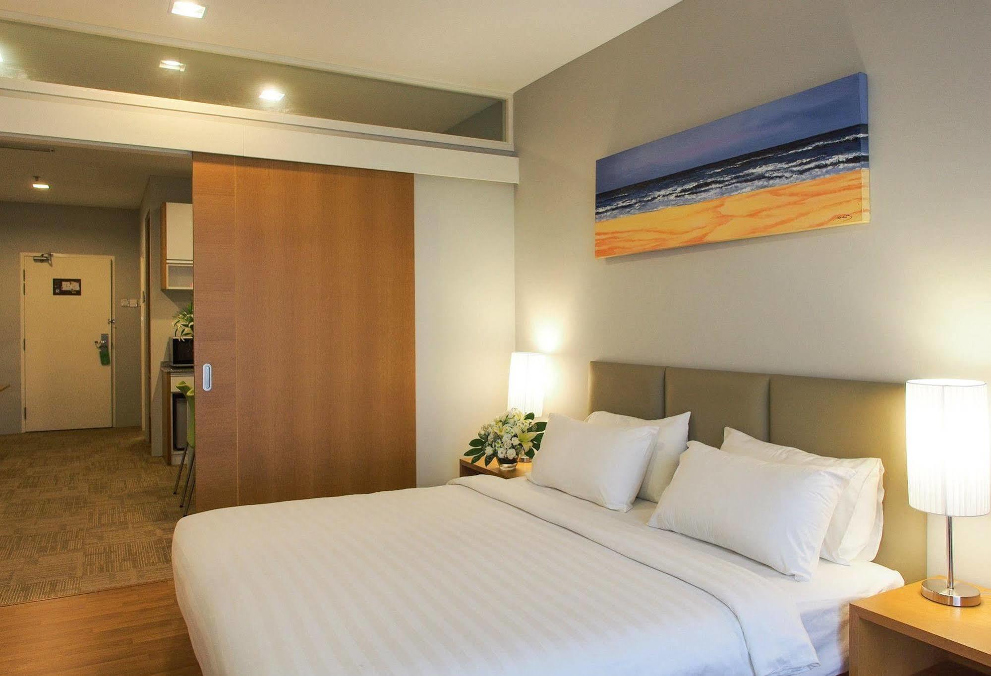 Hotel Primera Suite Сиберджая Екстериор снимка